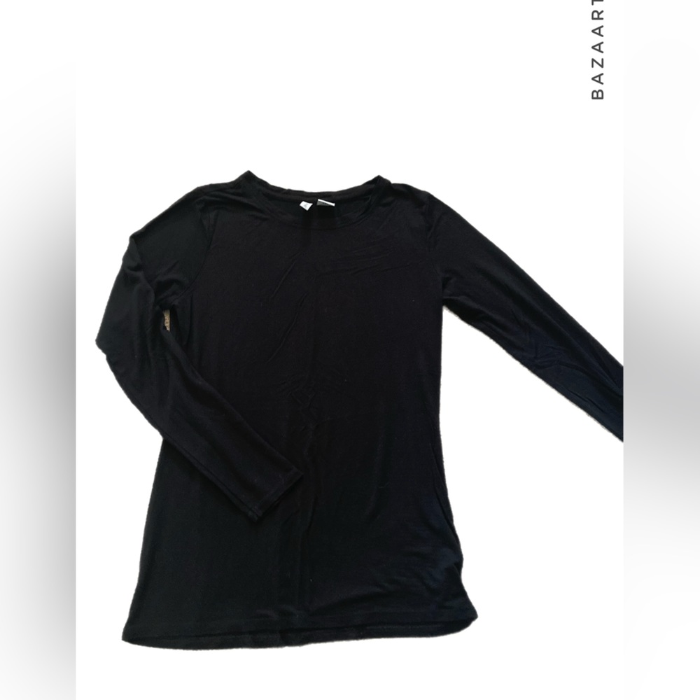 Black tee